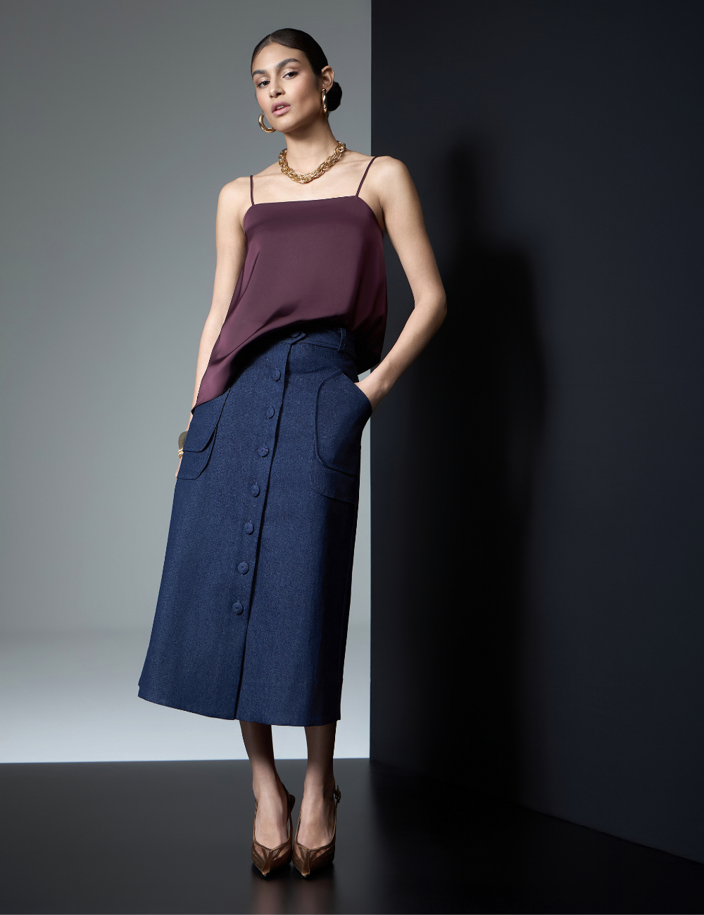 Saia Midi Jeans Azul com Botões