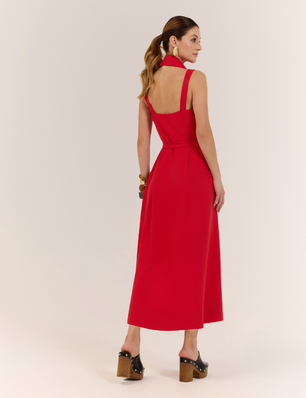 Vestido Midi Vermelho com Faixa