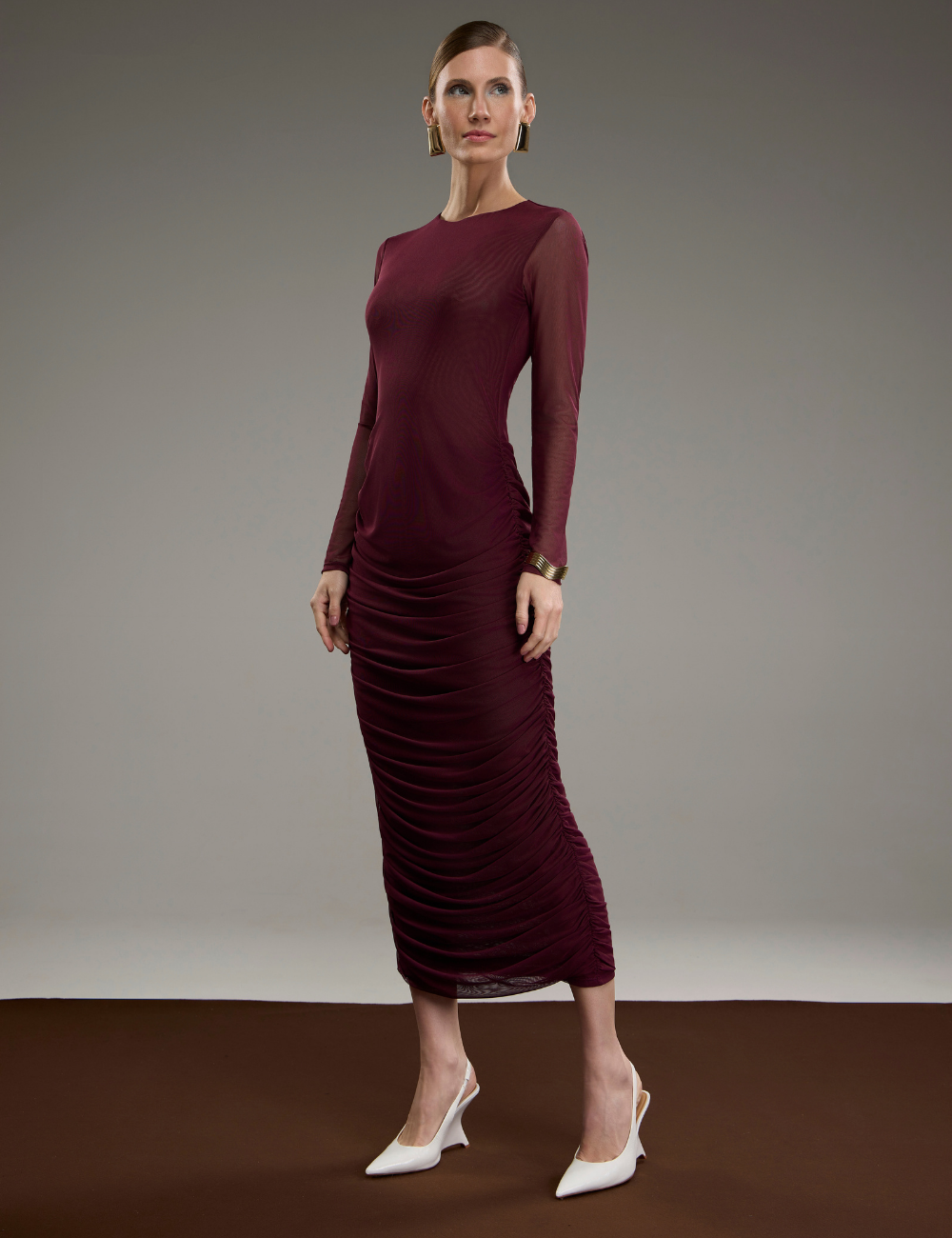 Vestido Midi Vinho em Tule