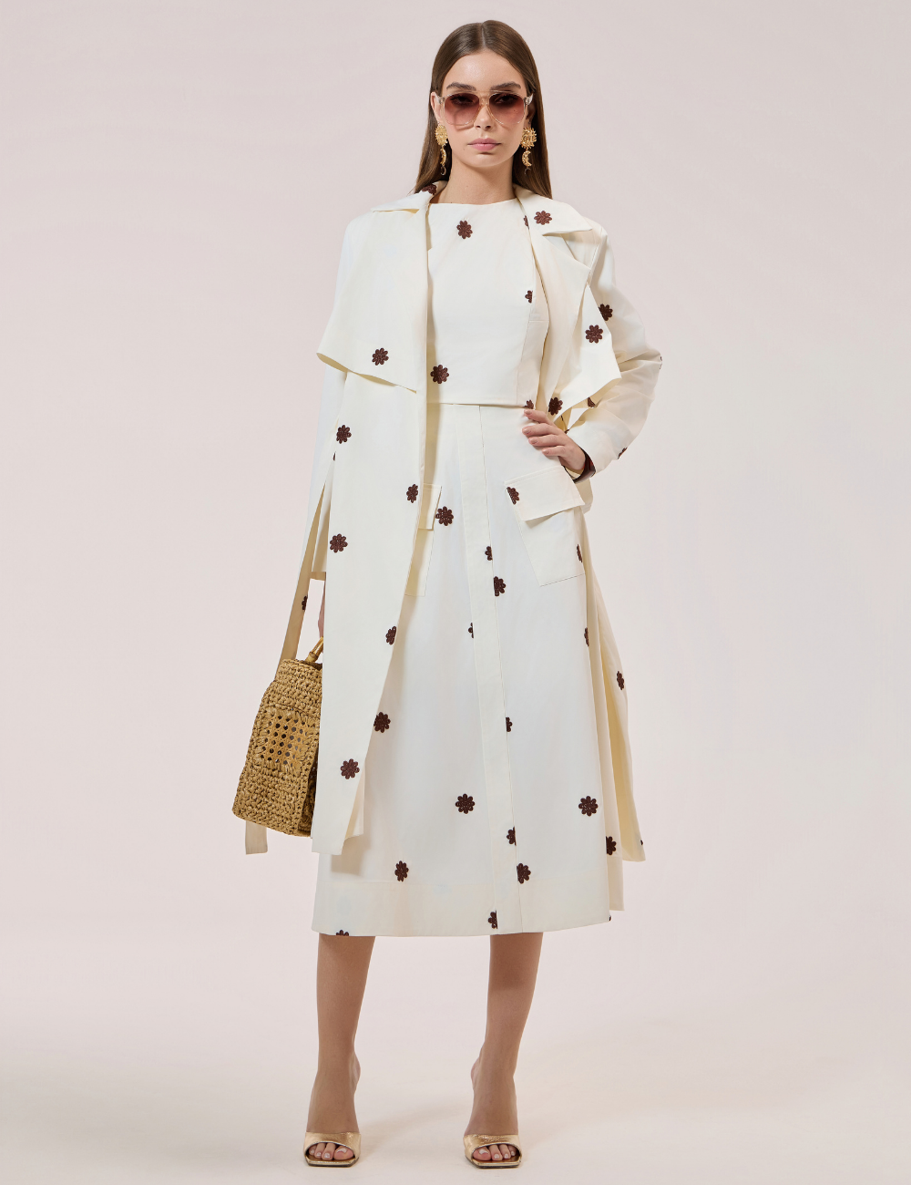 Casaco Off White com Bordados e Faixa