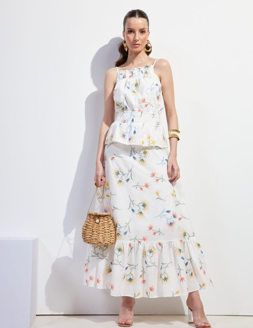 Vestido Longo Off White com Bordados