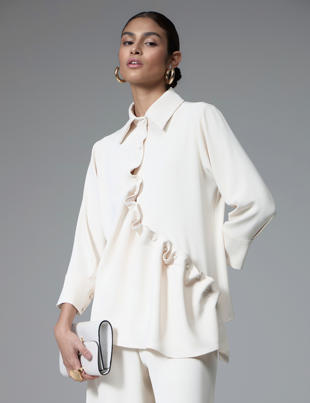 Conjunto Off White com Detalhe Diferenciado