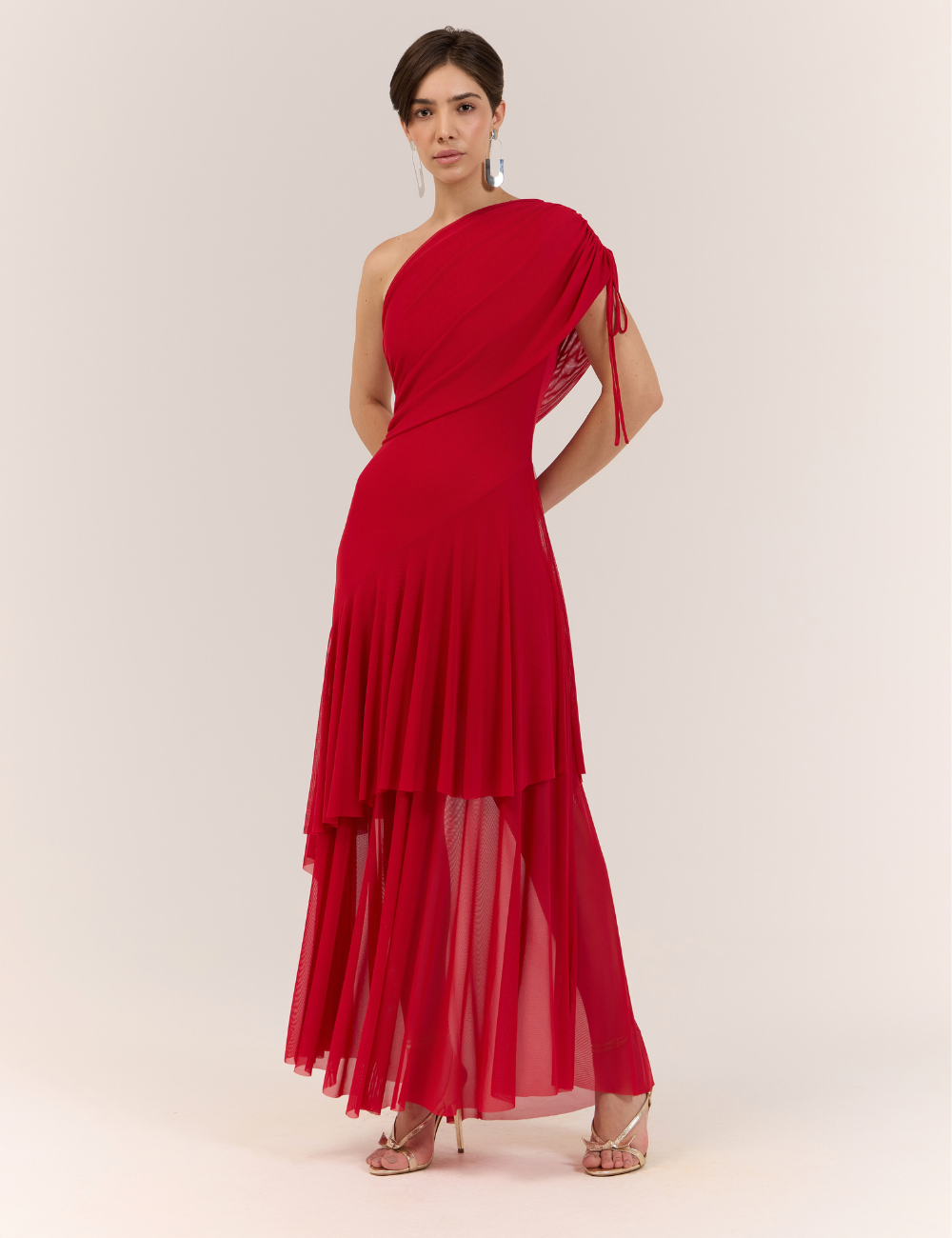 Vestido Longo Vermelho em Tule