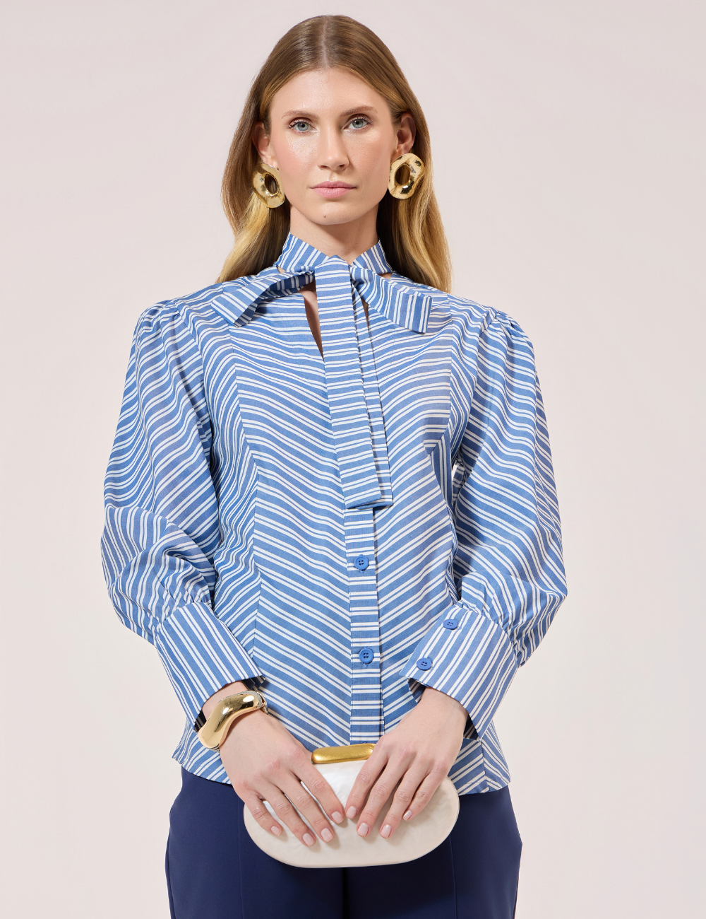 Camisa Alongada Listrada Azul com Amarração