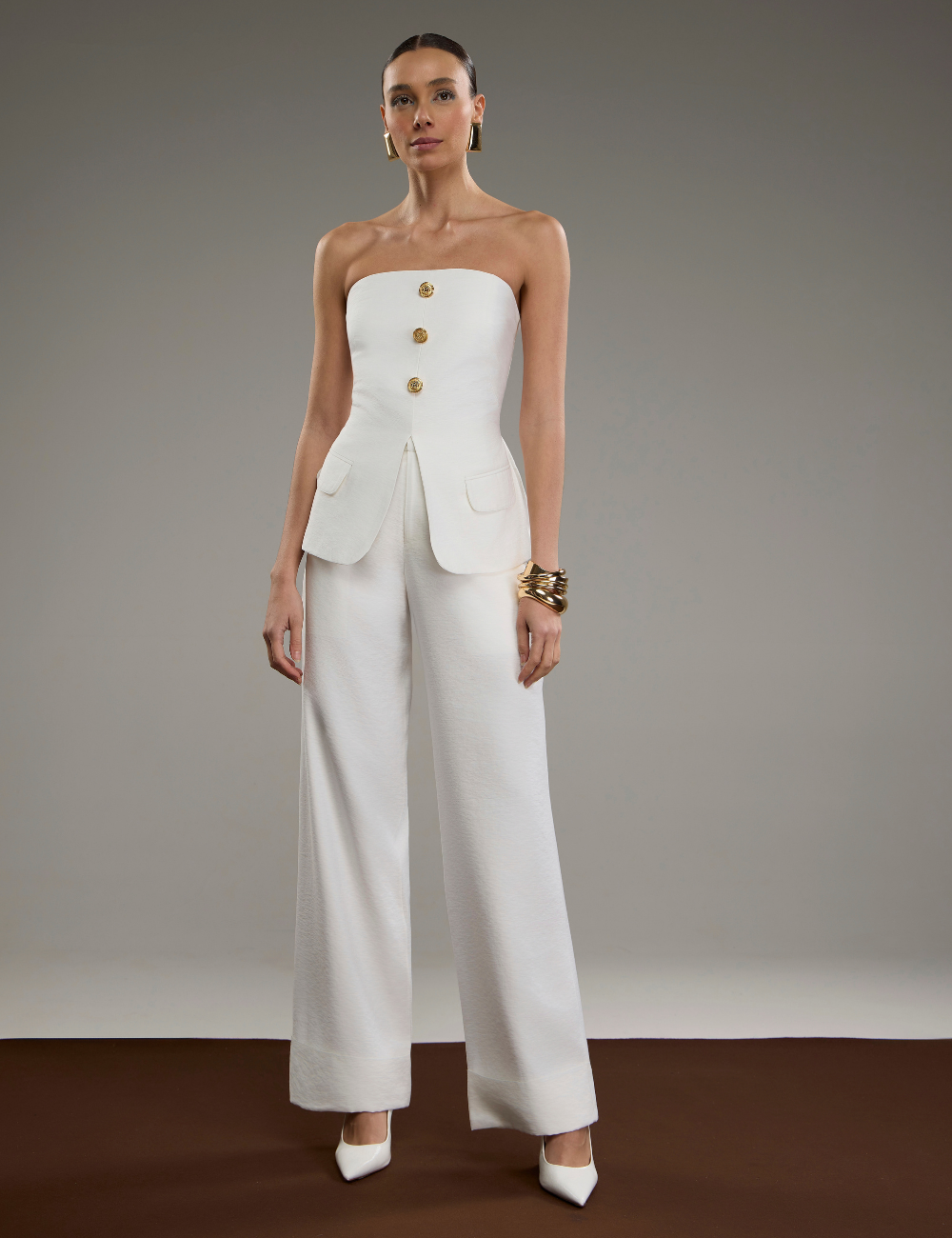 Conjunto Off White sem Alças com Botões Dourados