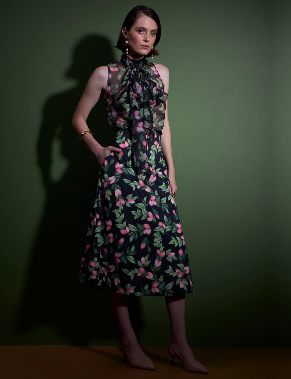 Saia Midi Floral Preta