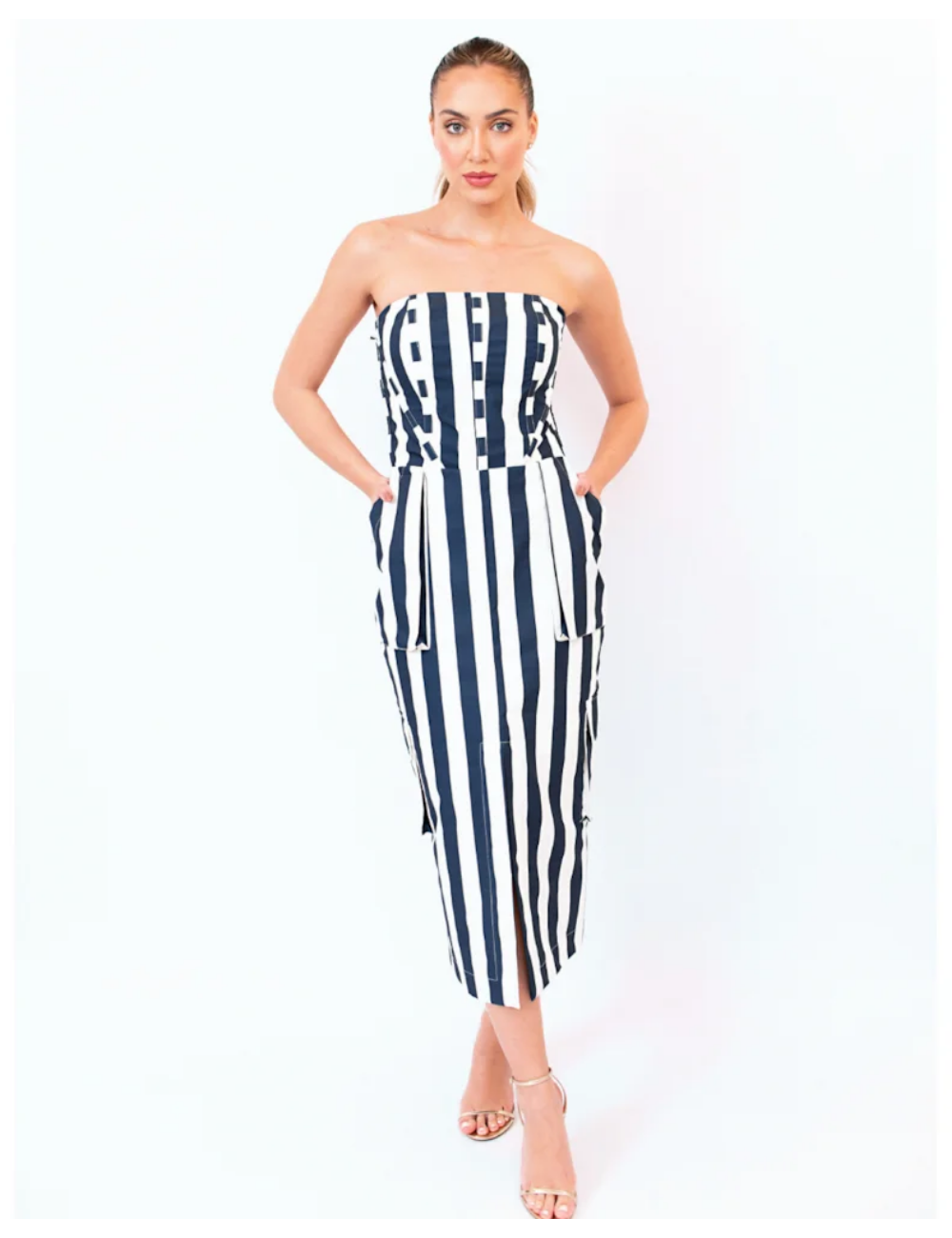 Vestido Midi Listrado sem Alças