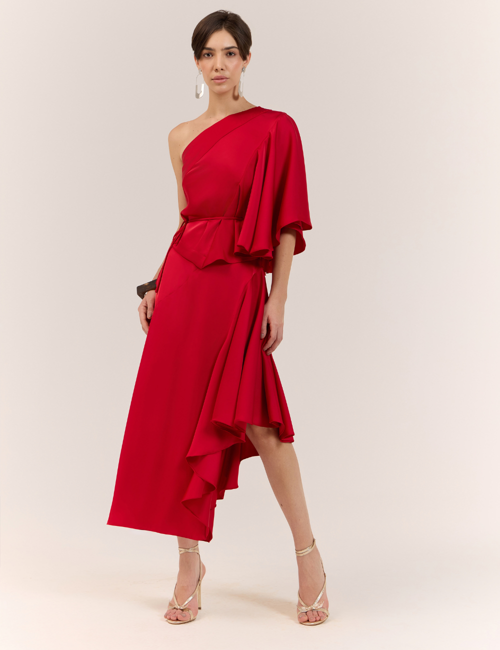 Conjunto Vermelho Assimétrico em Cetim