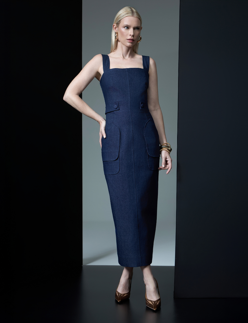 Vestido Midi Jeans Azul com Bolsos