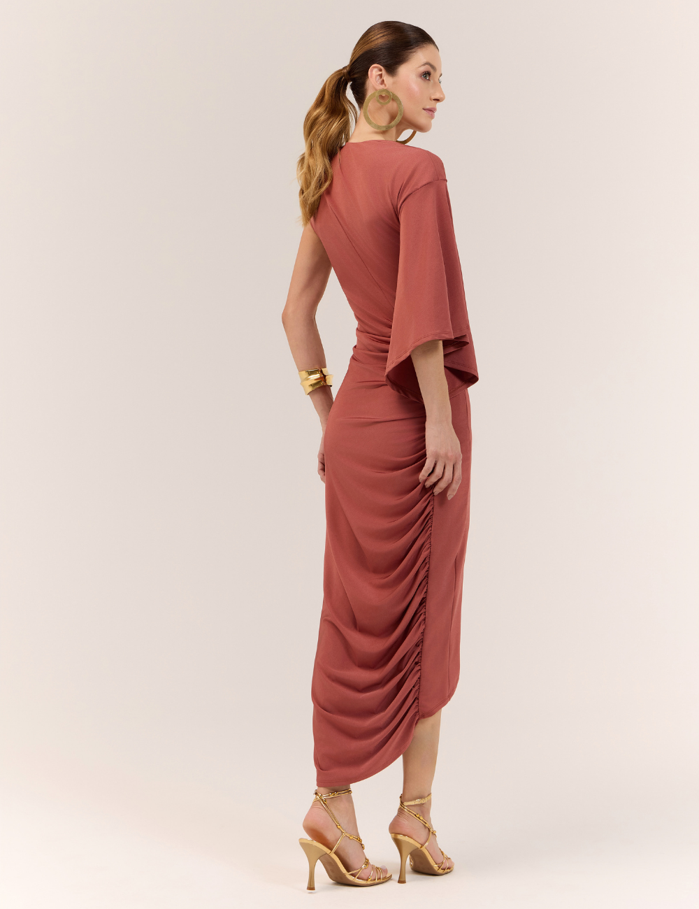 Vestido Caramelo Midi Ombro Único