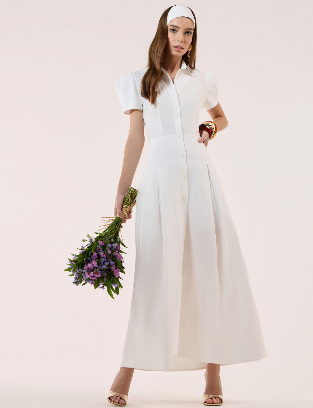 Chemise Off White com Recortes e Broches