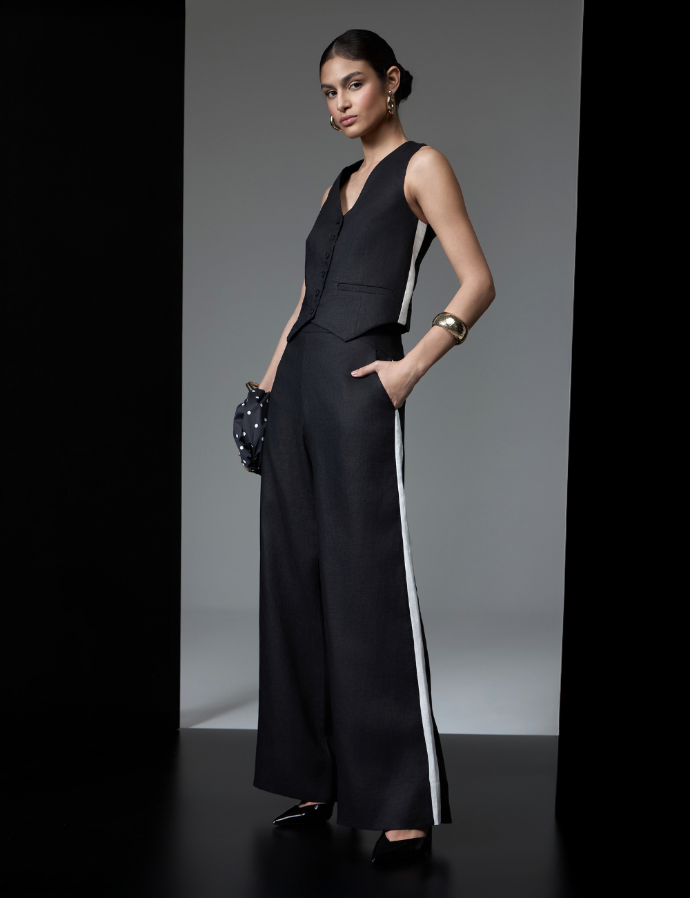 Conjunto Preto em Linho com Recorte