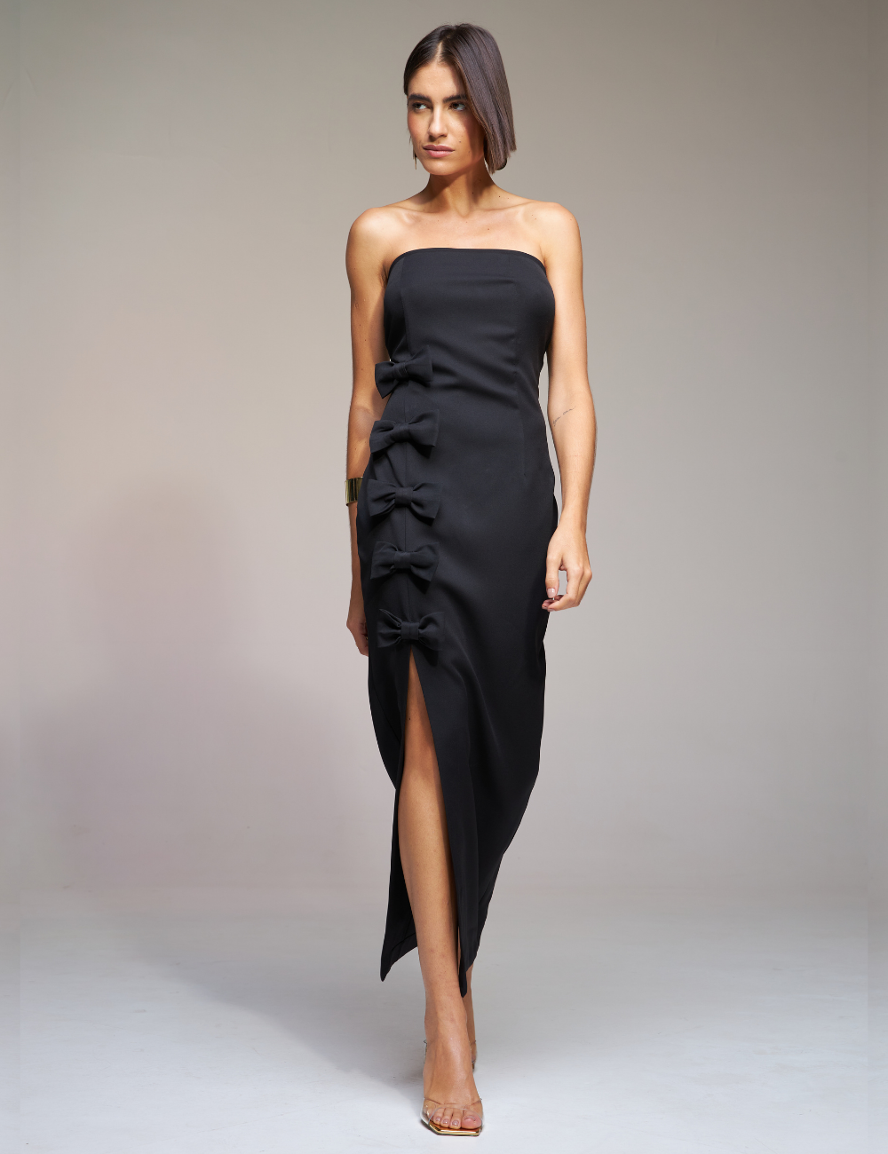 Vestido Midi Preto com Laços