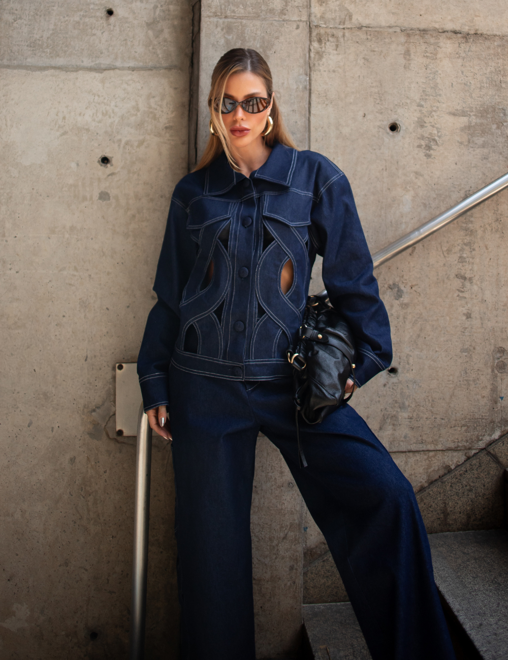 Jaqueta Jeans com Detalhes Ondulados