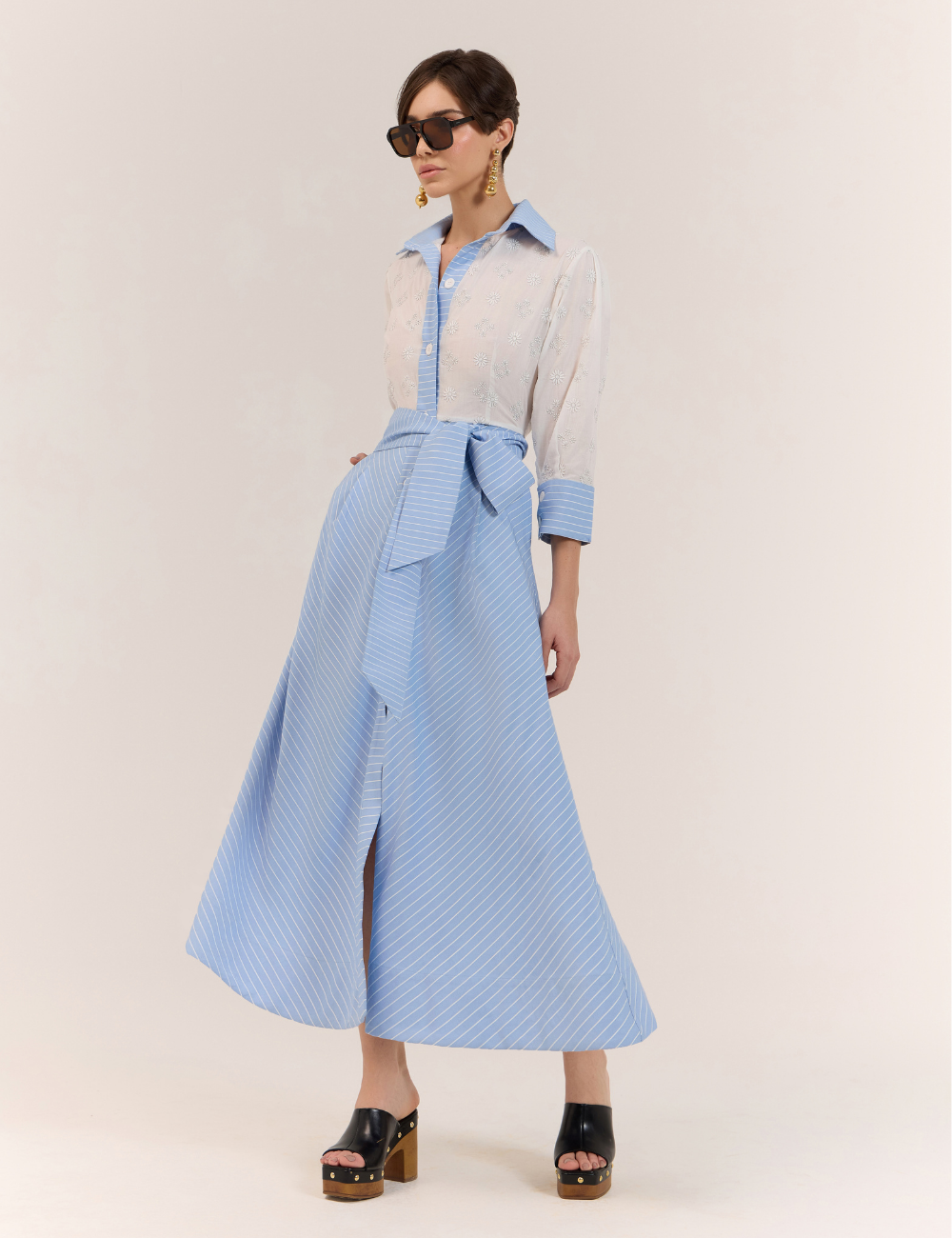 Chemise Midi com Bordados e Listras