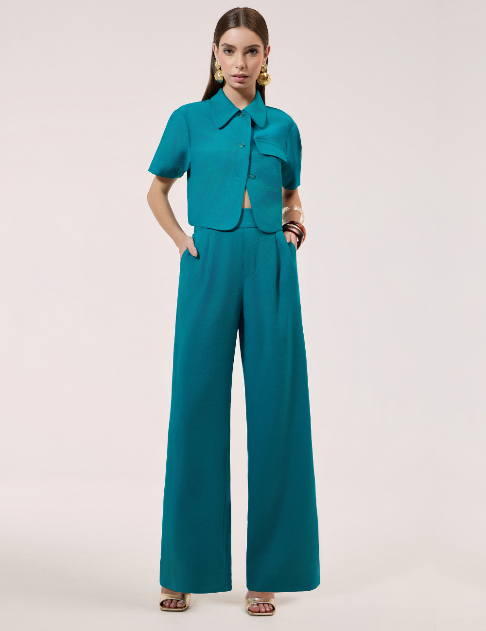 Conjunto Turquesa com Camisa e Calça Reta