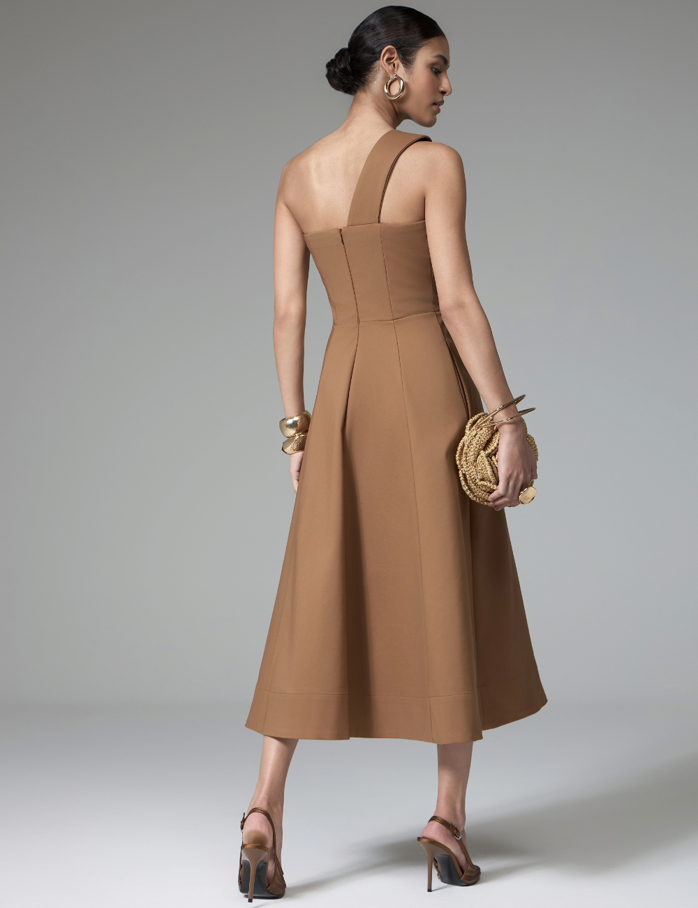 Vestido Midi Caramelo Ombro Único