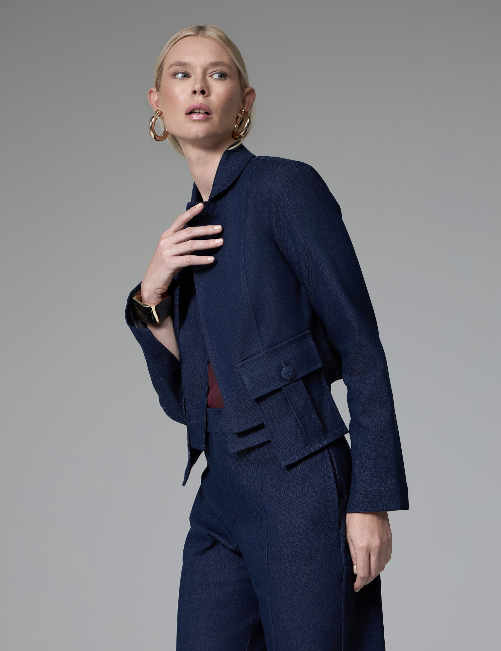 Jaqueta Jeans com Bolsos