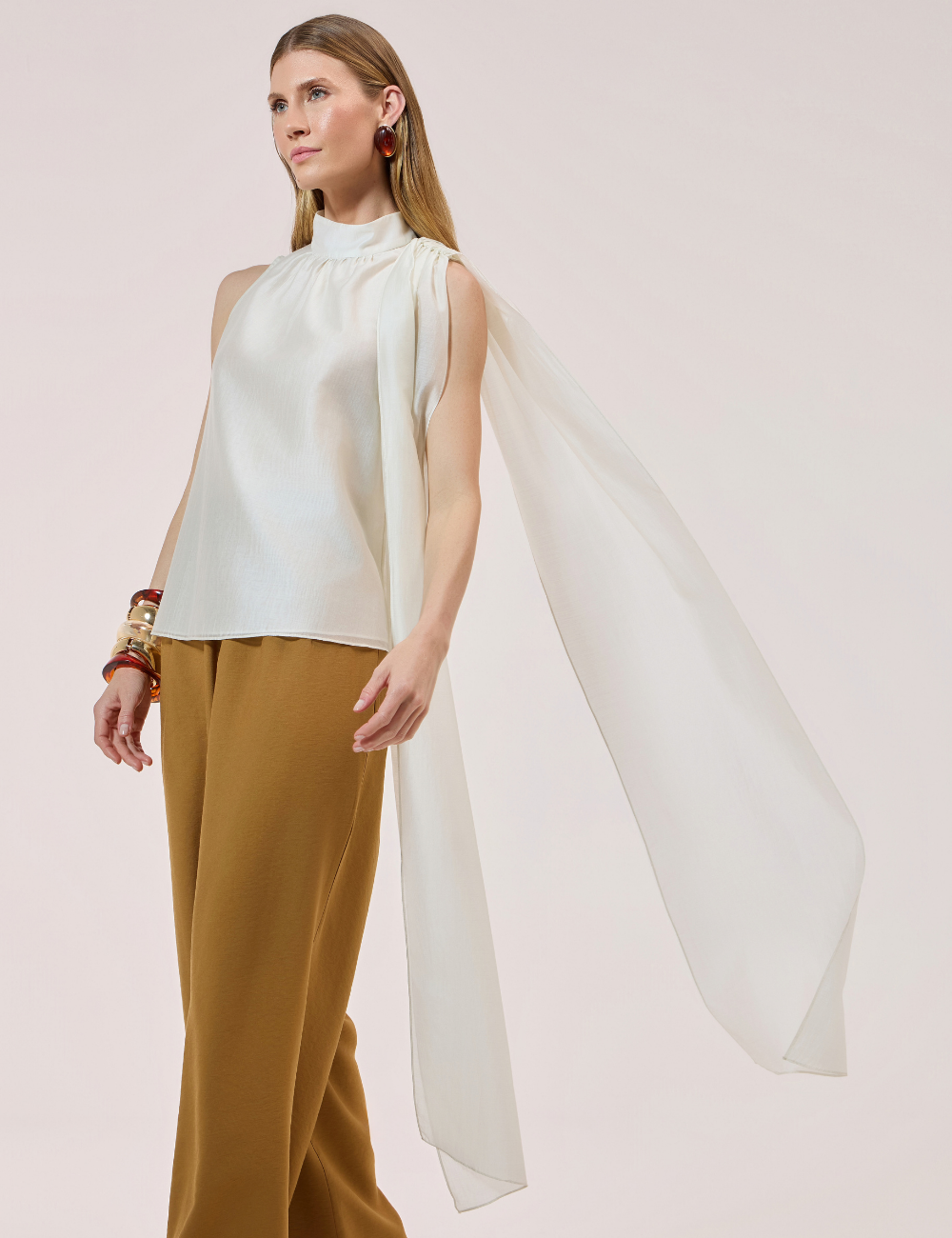 Blusa Off White com Amarração