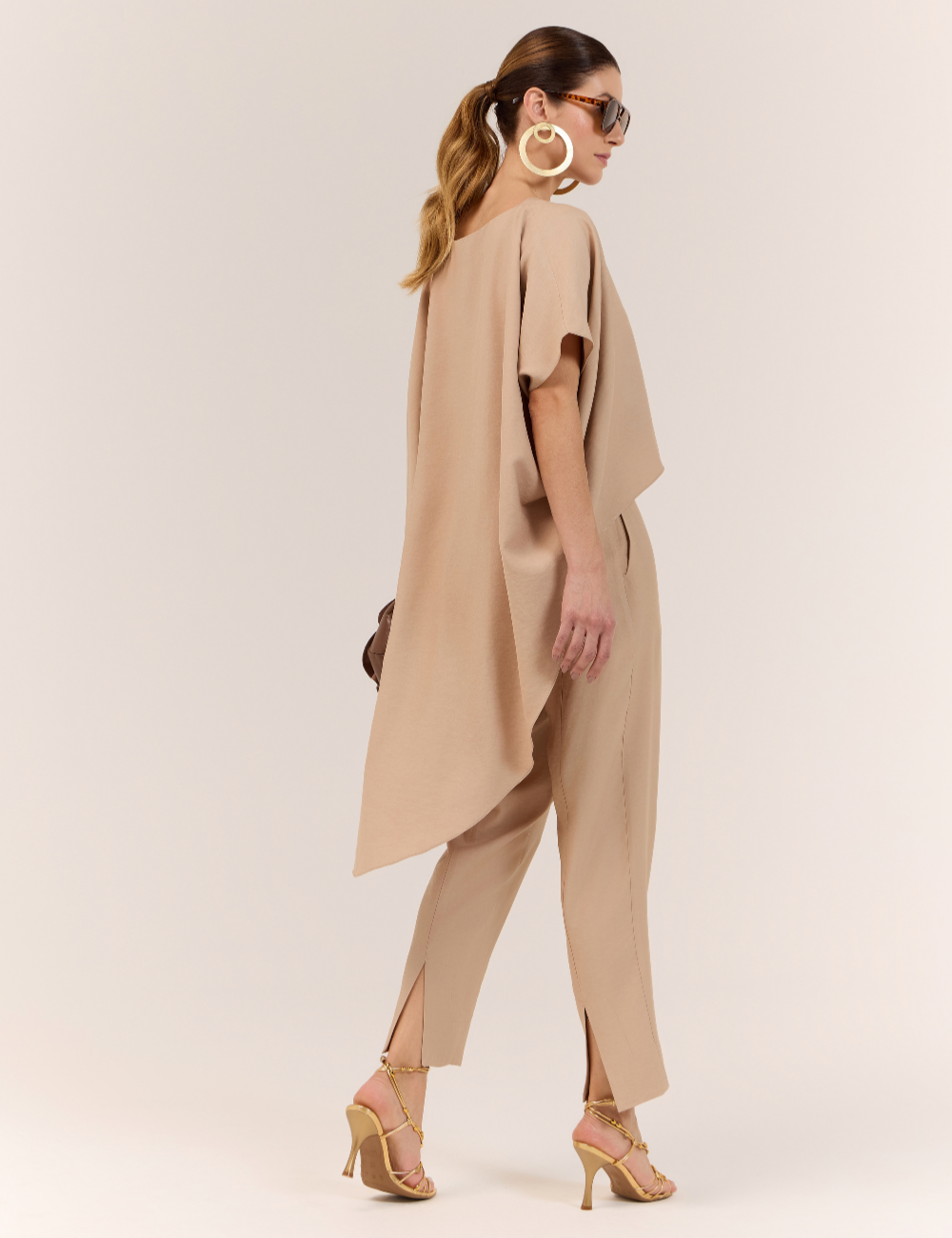 Conjunto Bege com Pontas