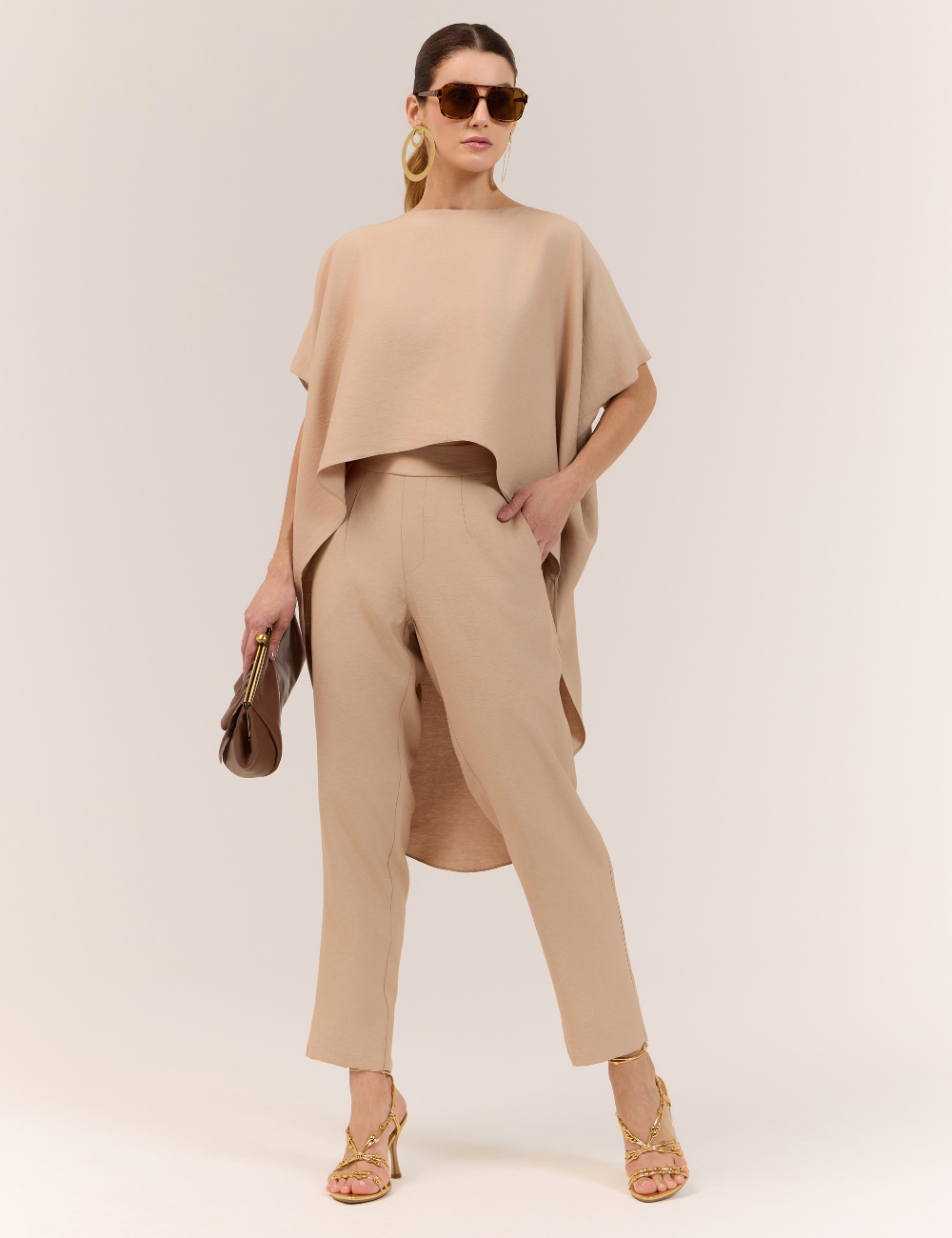 Conjunto Bege com Pontas