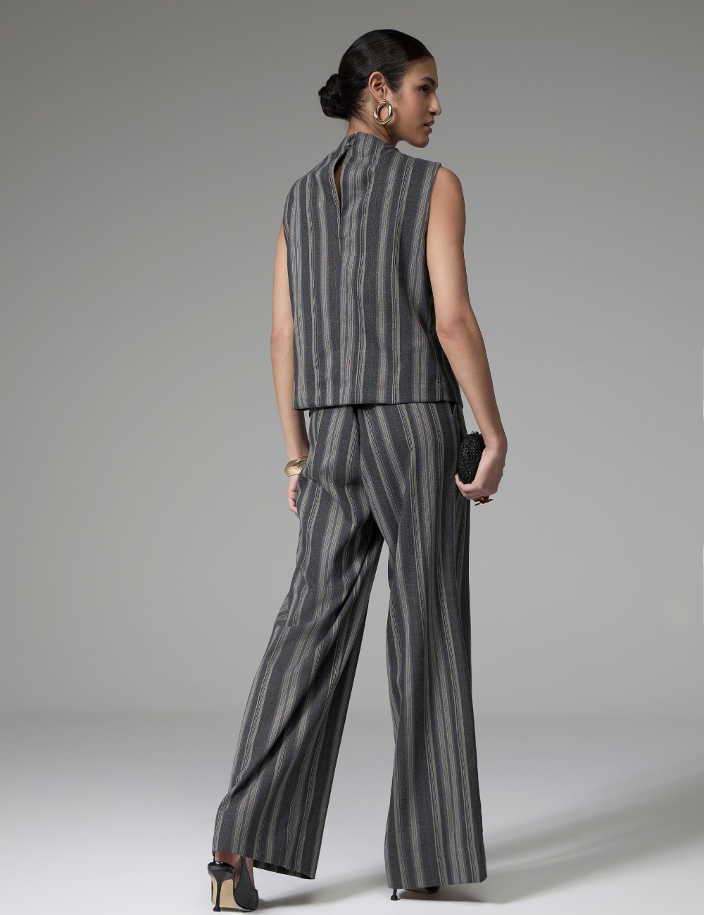 Conjunto Listrado Cinza com Calça