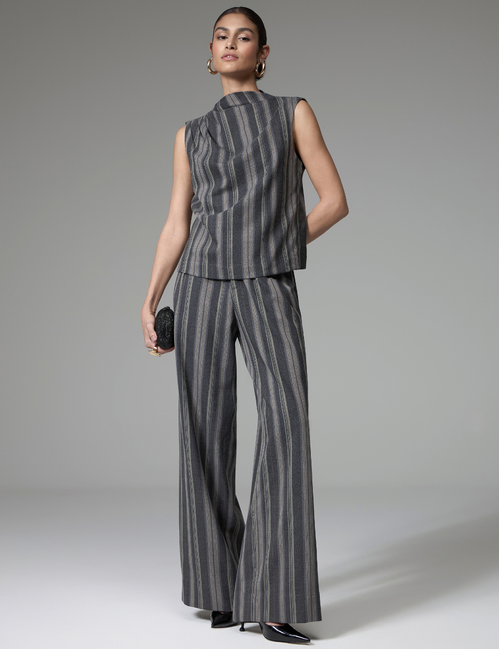 Conjunto Listrado Cinza com Calça