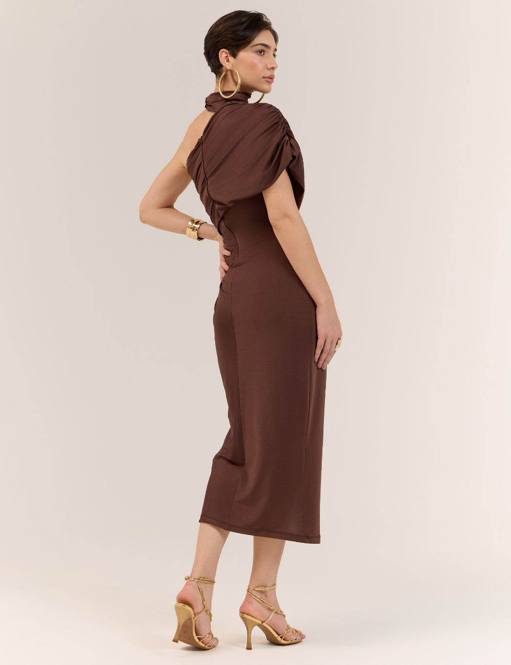 Vestido Midi Marrom com Gola