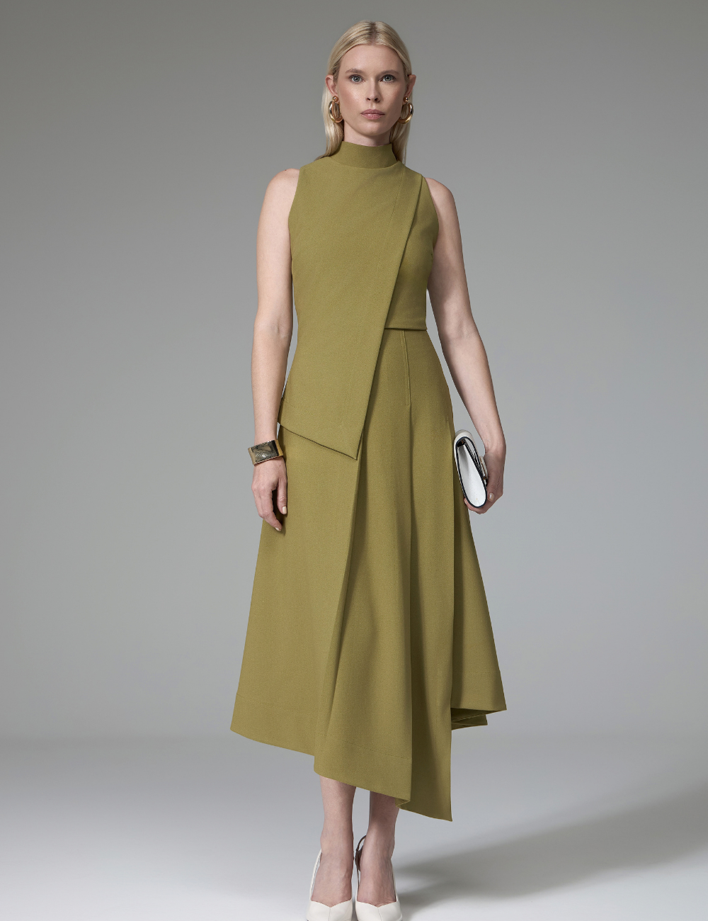 Conjunto Assimétrico Verde Oliva