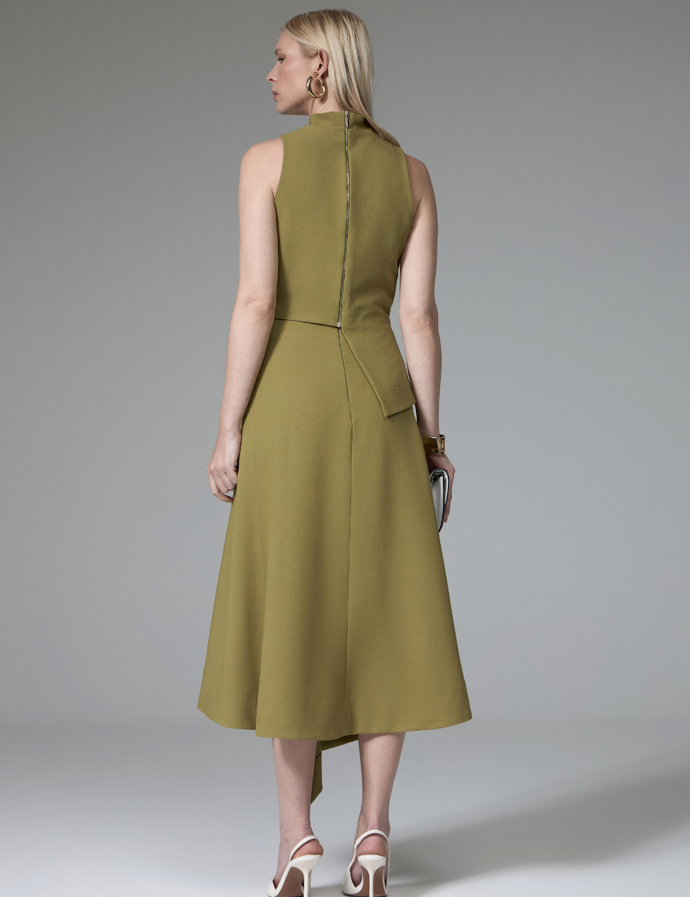 Conjunto Assimétrico Verde Oliva