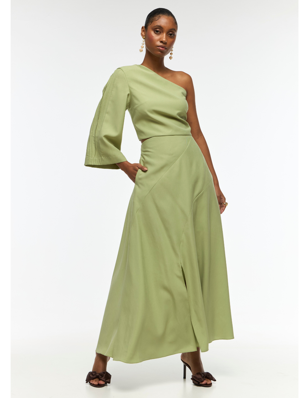 Saia Midi Verde Evasê com Fenda