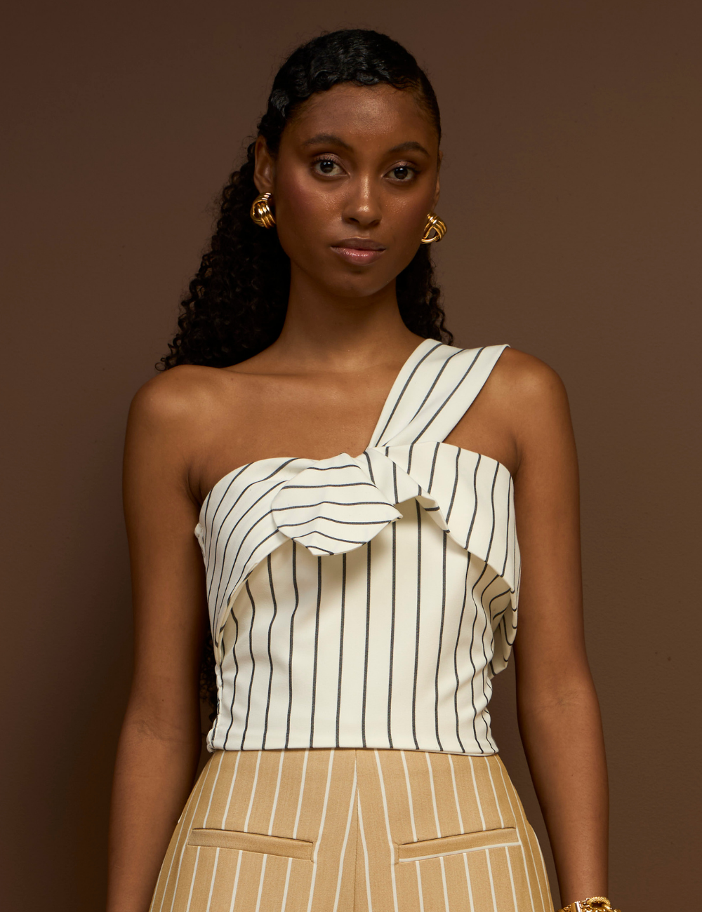 Top Cropped Off White Risca de Giz