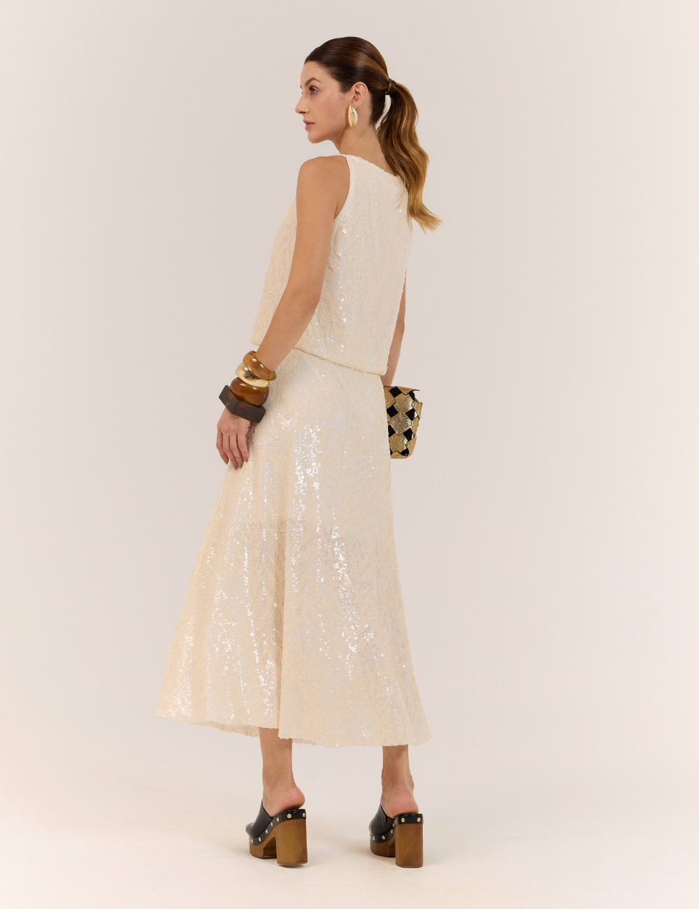 Saia Midi Off White em Paetês
