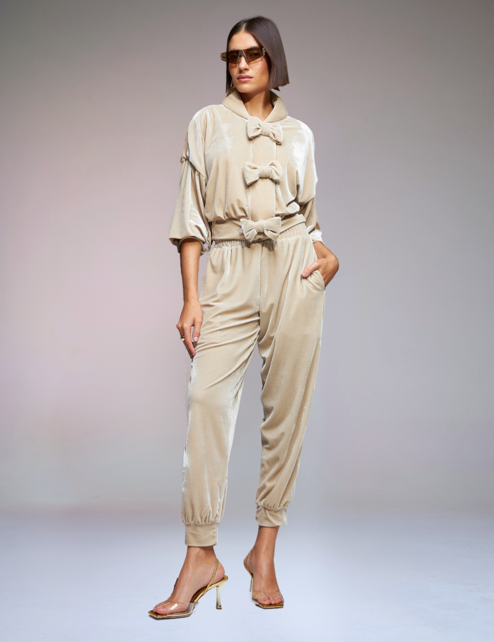 Calça Jogger Bege em Veludo