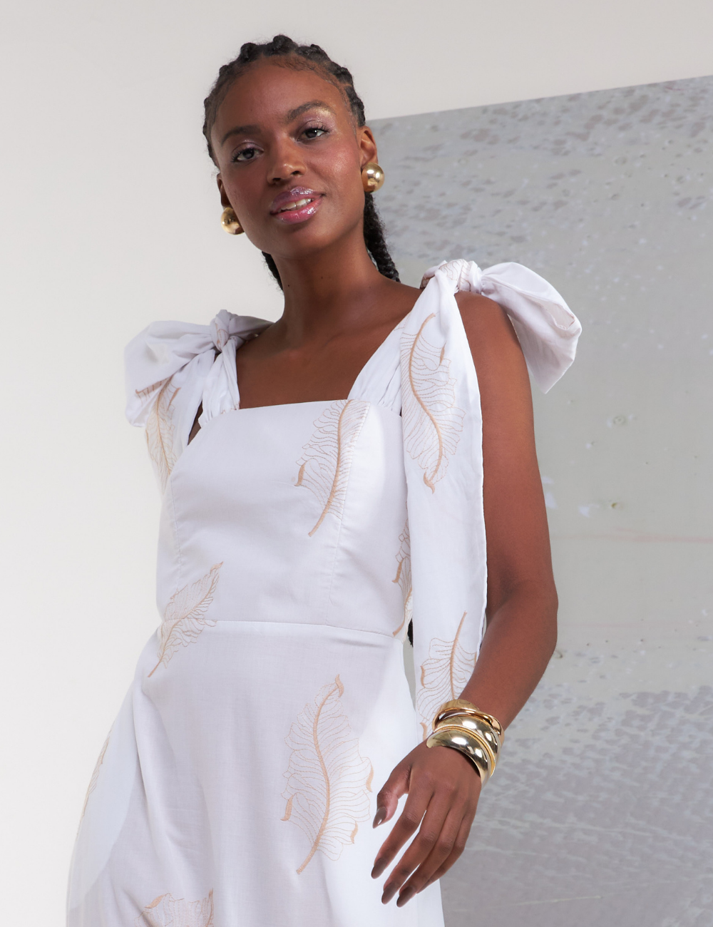 Vestido Longo Off White com Bordados