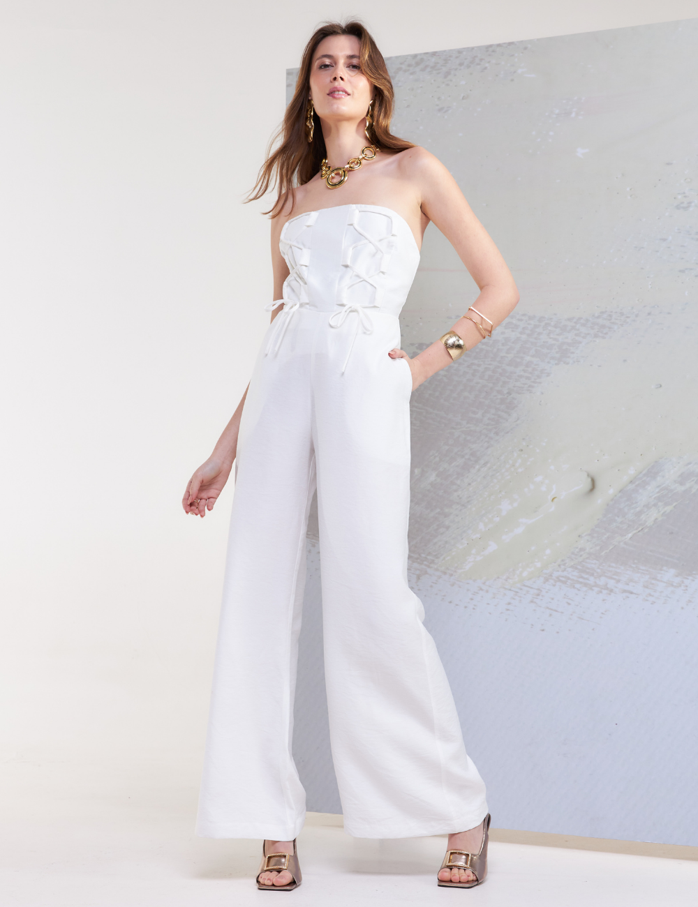 Macacão Pantalona Off White com Amarração