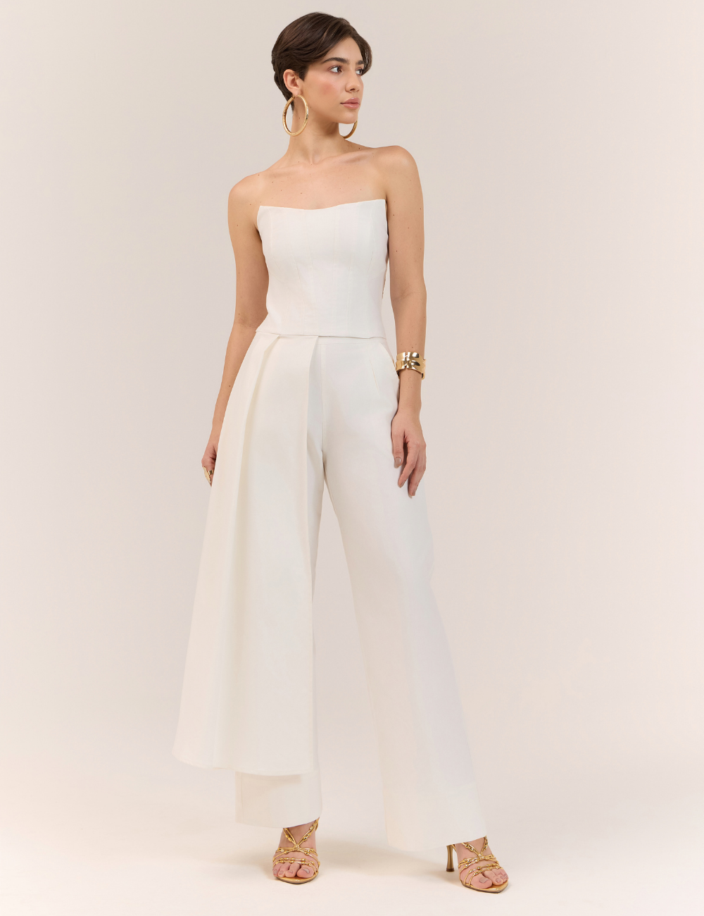 Conjunto Off White Estruturado em Sarja