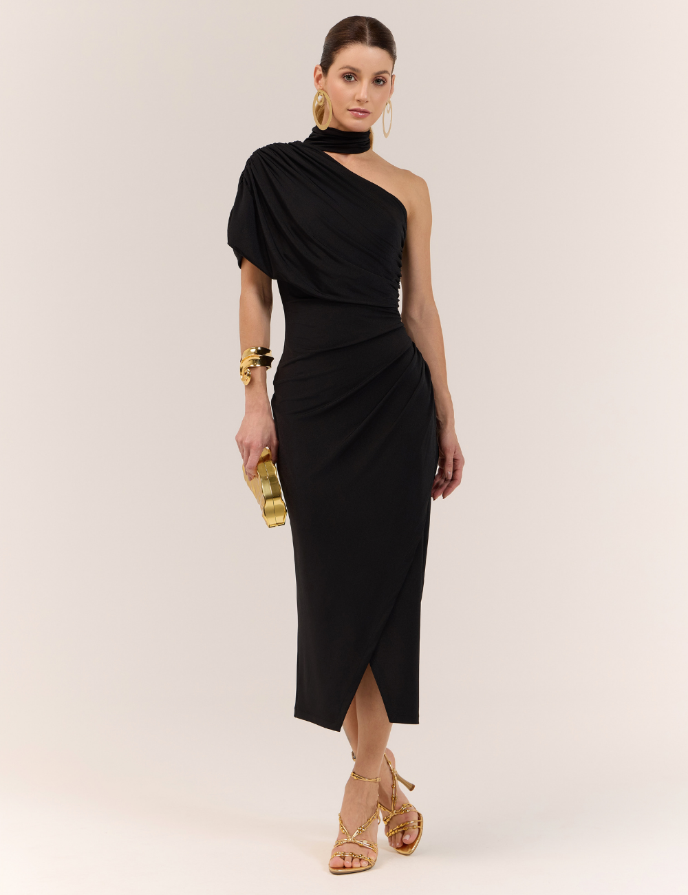 Vestido Midi Preto com Gola
